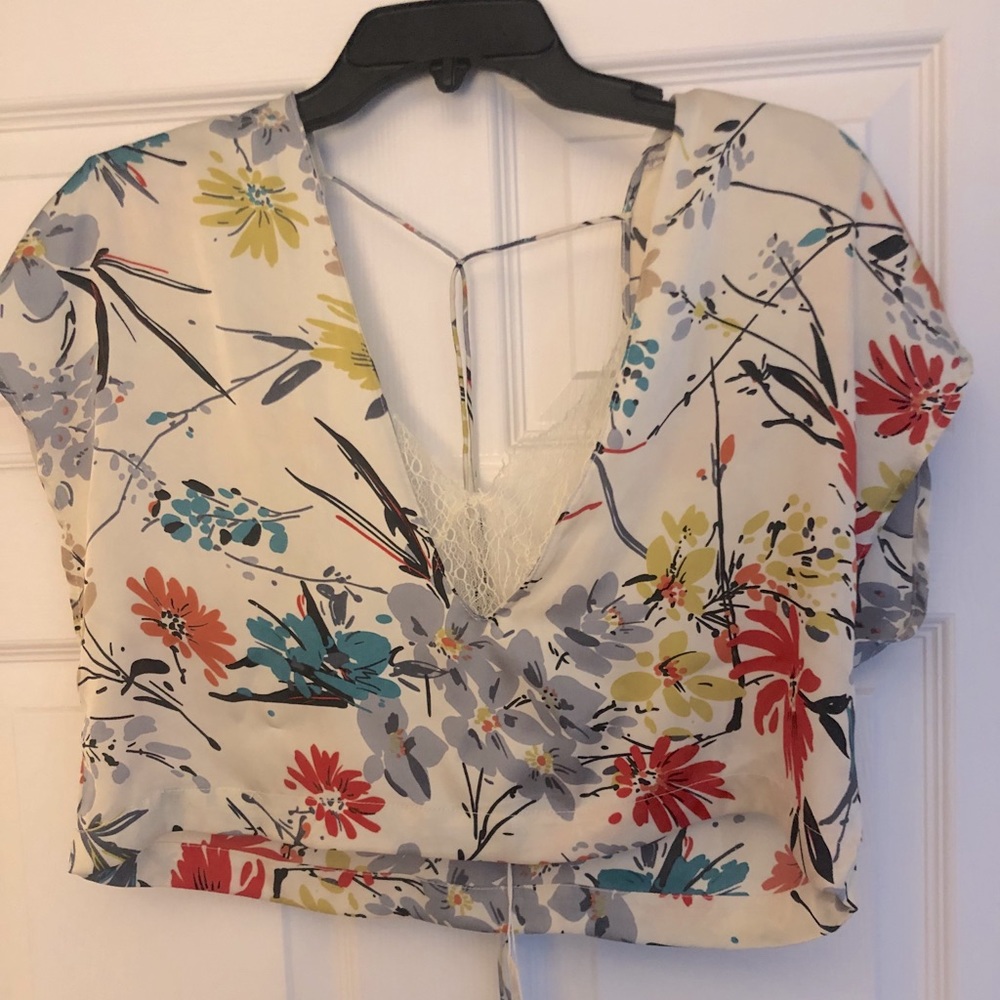 Floral crop top with lace bralette